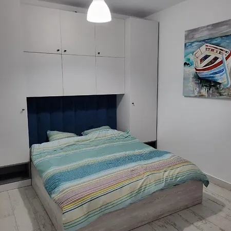 Apartament La Doi Pasi De Mare ナボダリ