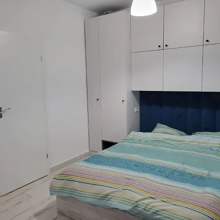 Apartament La Doi Pasi De Mare アパート *