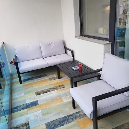 Apartament La Doi Pasi De Mare アパート ナボダリ